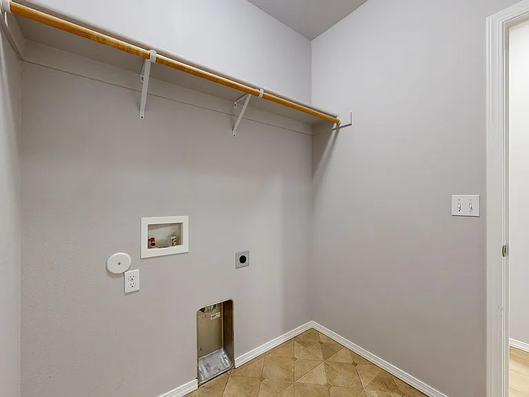 1143 SW Carver St — Photo 22