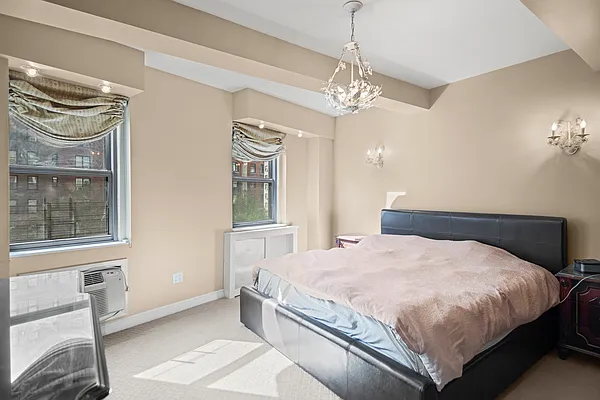 Sold by Hauseit LLC | media 21