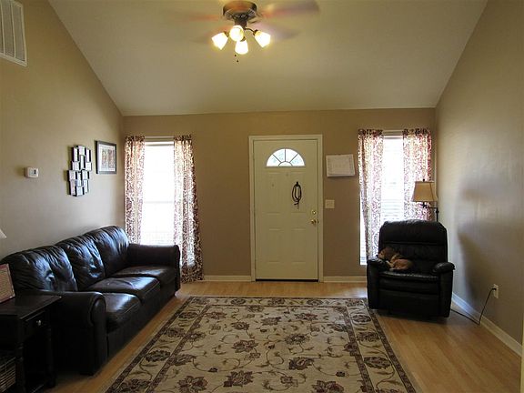 3rd image of 1945 Twin Pine Dr