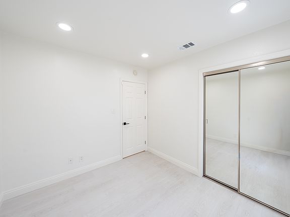 2nd image of 1010 Jaffrey St #1