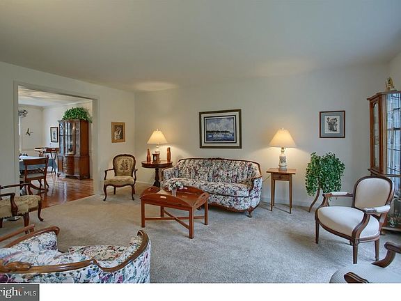 5th image of 30 Highland Dr