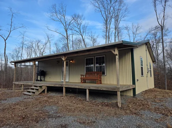 617 Pleasant Hill Cemetery Ln, Gainesboro, TN 38562