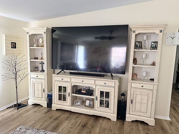 4th image of 723 Royal Forest Dr #723