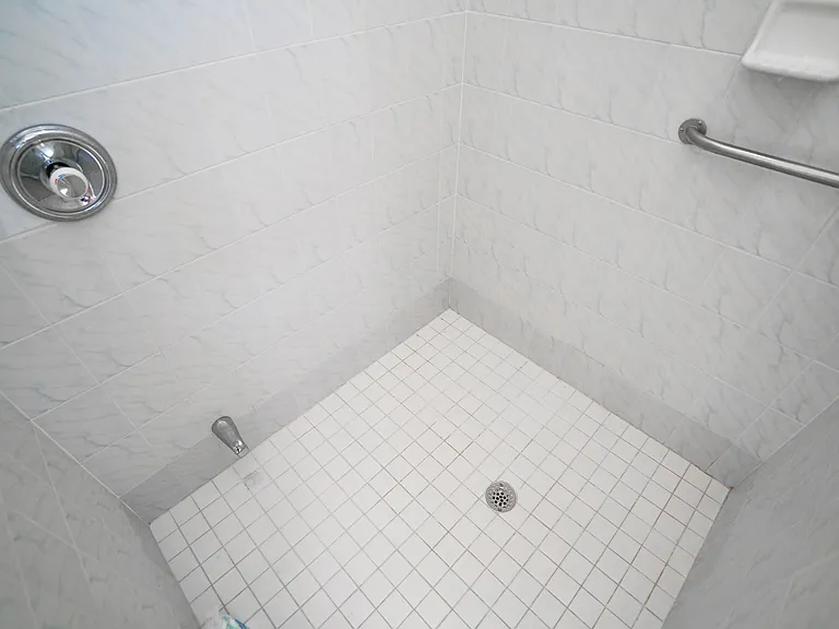 3012 E Vina Del Mar Blvd — Photo 52