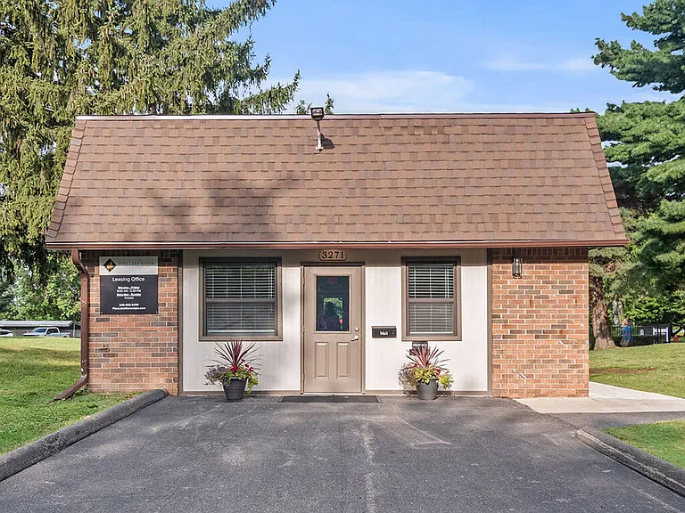 The Pine Lake Manor Leasing Office