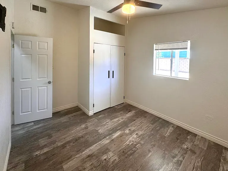 25189 Gentian Ave — Photo 17