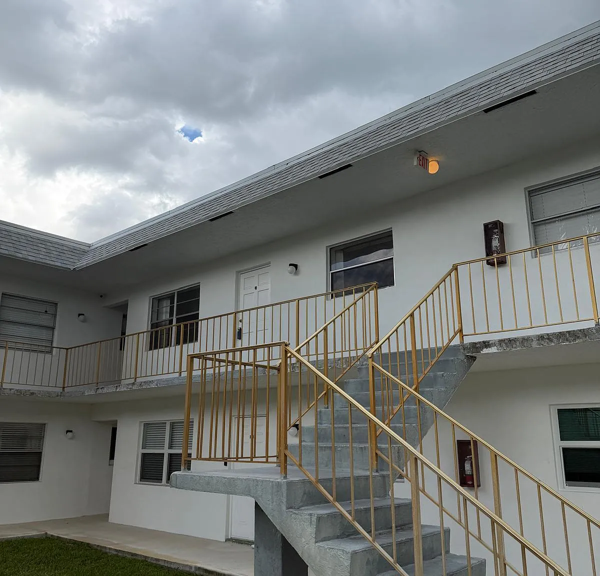 2 bed, 2.0 bath, 730 sqft, $1,850 — Photo 1