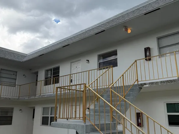 6211 SW 37th St APT 211, Davie, FL 33314
