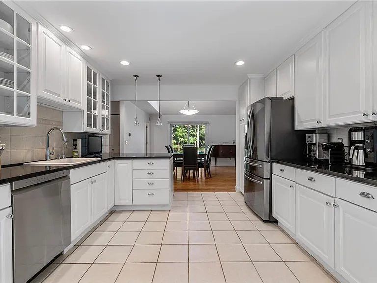 6 Bennett Dr — Photo 10