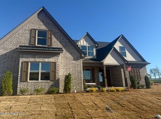 2556 Beauvoir Dr, Hernando, MS 38632