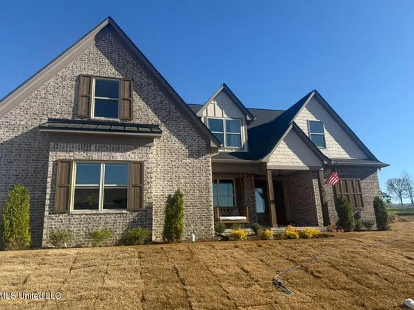 2556 Beauvoir Dr, Hernando, MS 38632