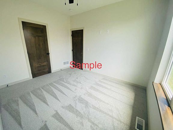 2nd image of 4260 Fieldcrest Dr