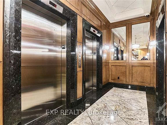 3rd image of 242 Rideau St #2208