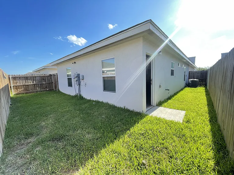 3416 Sahara Dr #3 — Photo 15