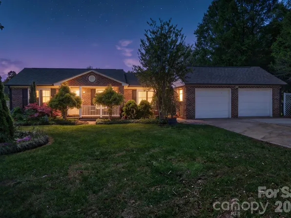 1370 Julius Dr, Salisbury, NC 28147