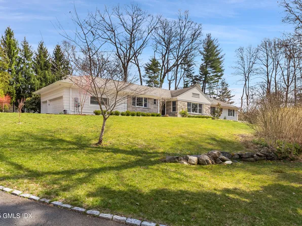 82 Rockwood Ln, Greenwich, CT 06830