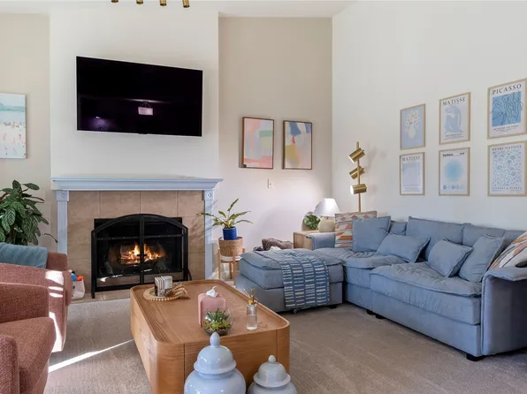 12020 96th Avenue NE #330, Kirkland, WA 98034