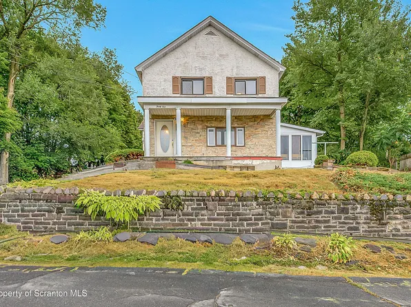34 Birkett St, Carbondale, PA 18407