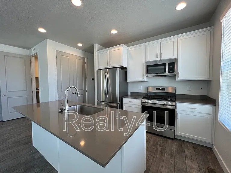2771 N 3870 W — Photo 4