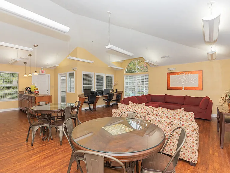 Greens of Pine Glen Apartments — Photo 23