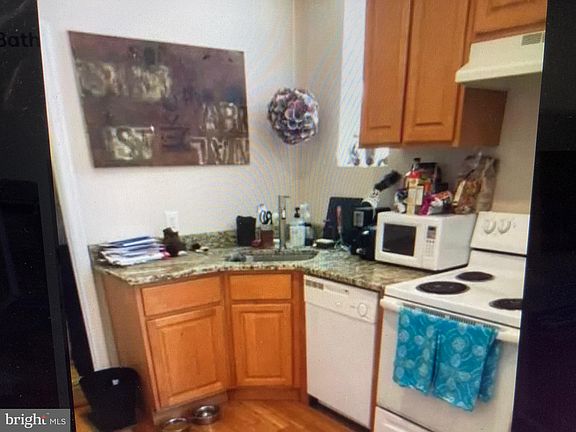 2nd image of 4825 Baltimore Ave #0