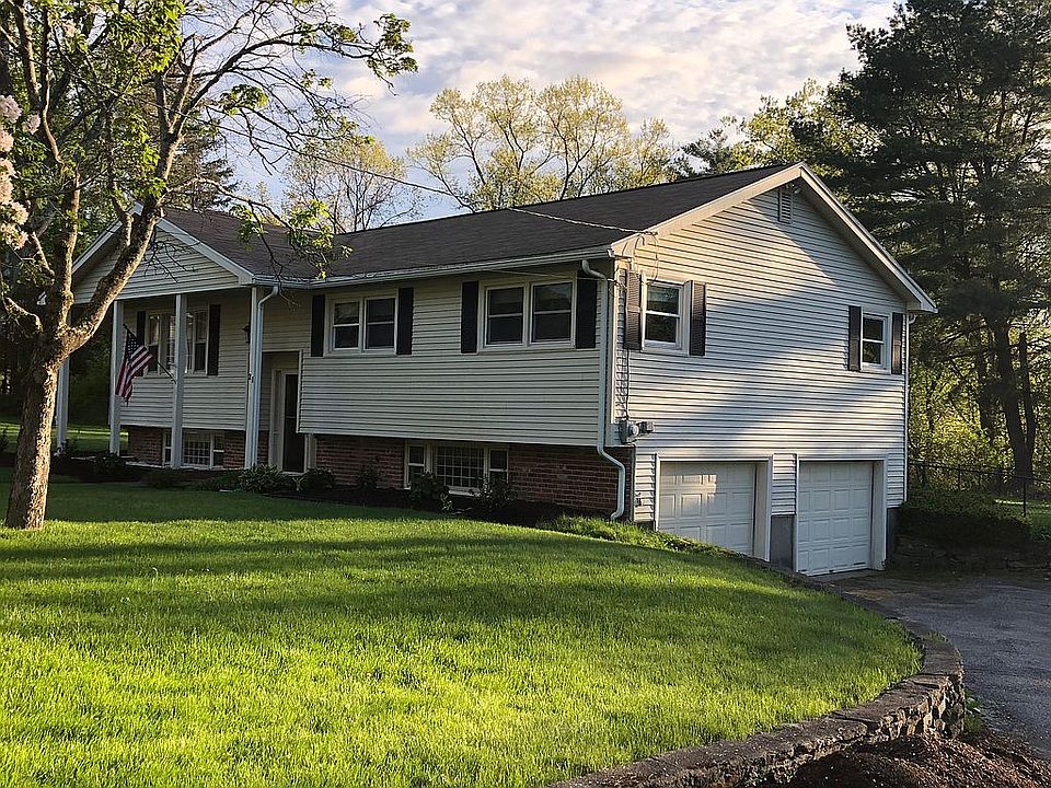 2nd image of 21 Janet Cir