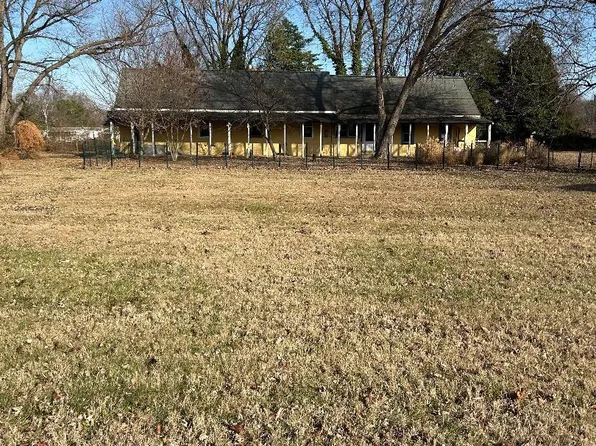 315 Robin Dr, Bear, DE 19701