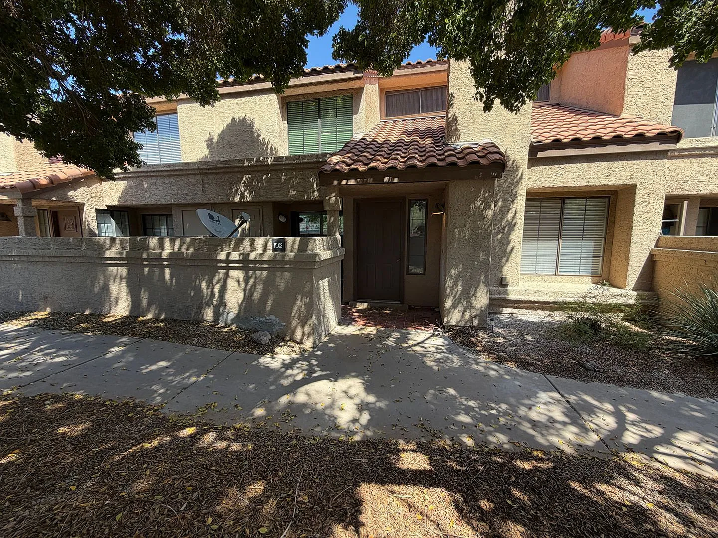 Beautifully renovated 3-bedroom, 2-bath home in the heart of Tempe — Photo 2