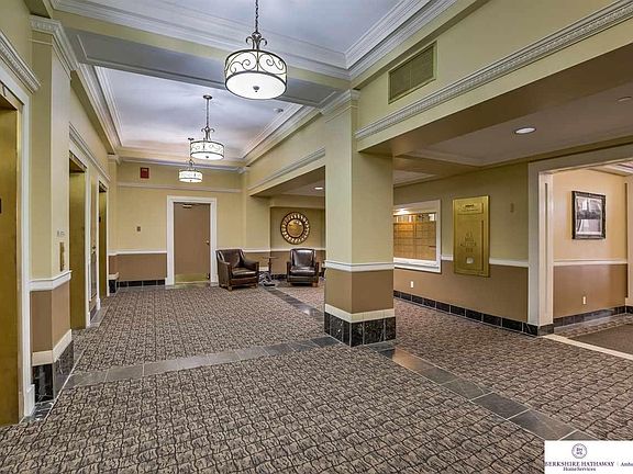 3rd image of 300 S 16th St APT 505