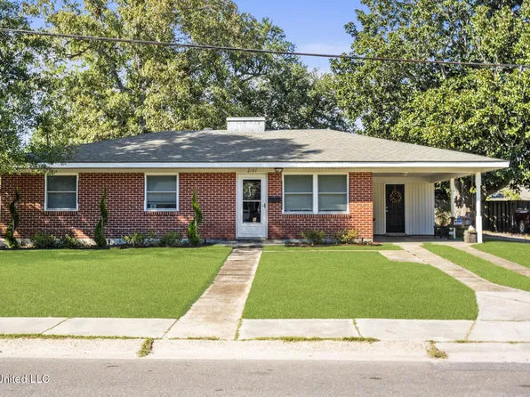 2197 Collins Blvd, Gulfport, MS 39507