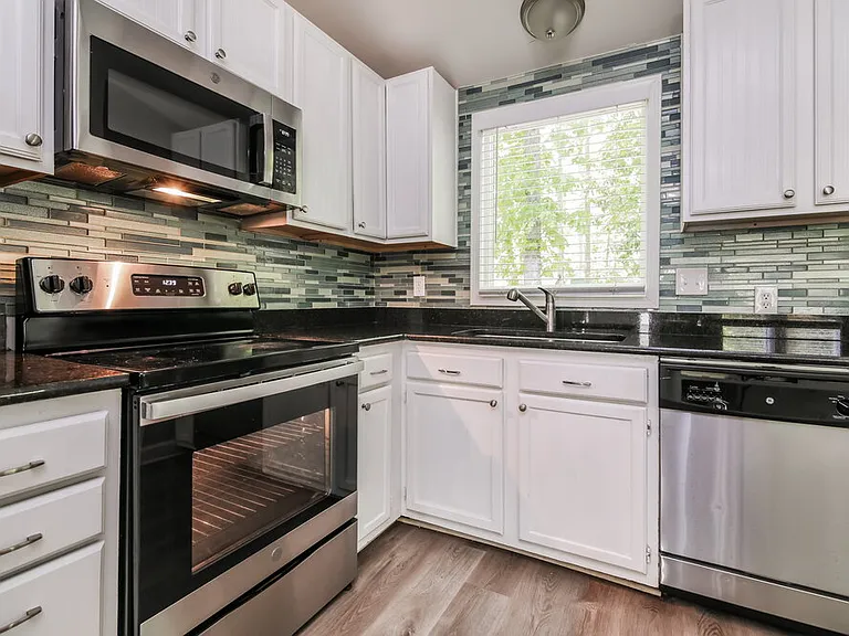 415 Belmellen Ct — Photo 10