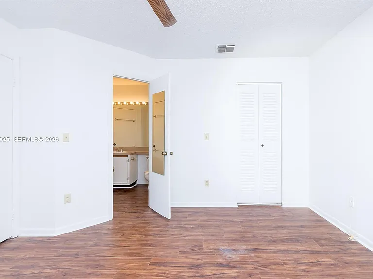 18310 NW 68th Ave #L — Photo 6