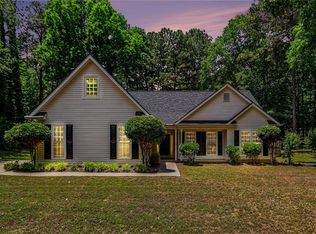 35 Wenham Ln, Sharpsburg, GA 30277