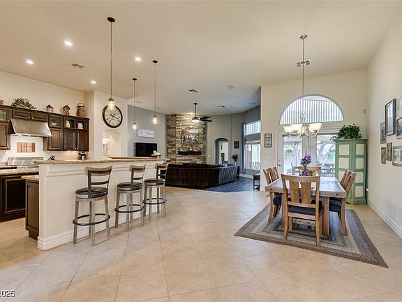 4th image of 8346 Christinas Cove Ave
