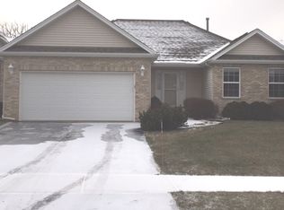 353 Garden Cir, Yorkville, IL 60560