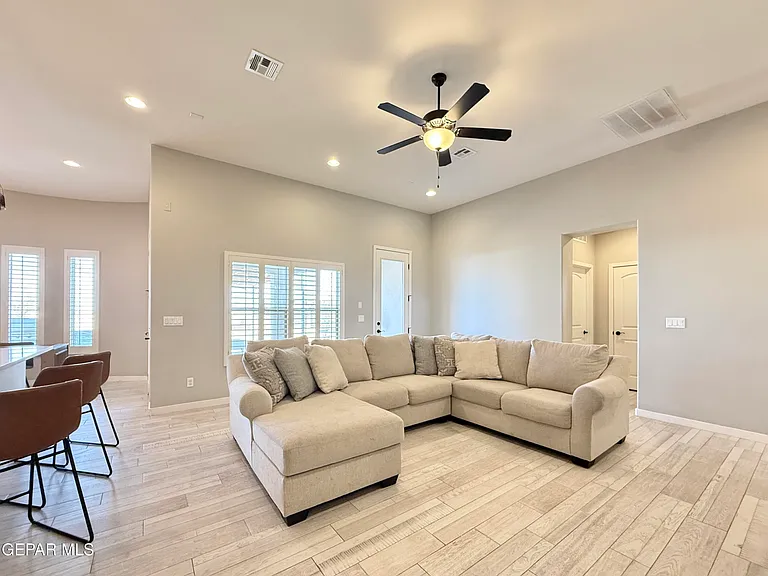 7467 Smugglers Gulch Ct — Photo 24