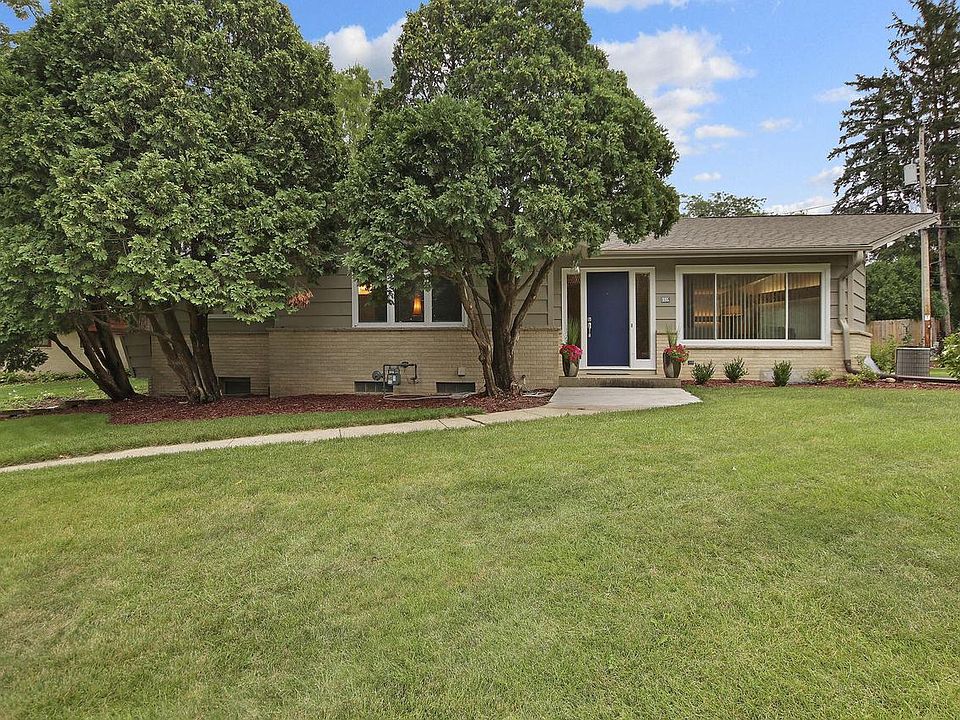 1st image of 335 South Woodland DRIVE