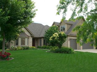 749 Merrill New Rd, Sugar Grove, IL 60554