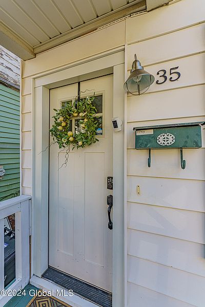 2nd image of 35 Lincoln Avenue