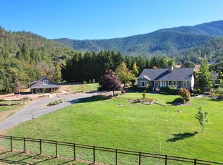 931 Hogan Rd, Applegate, OR 97530