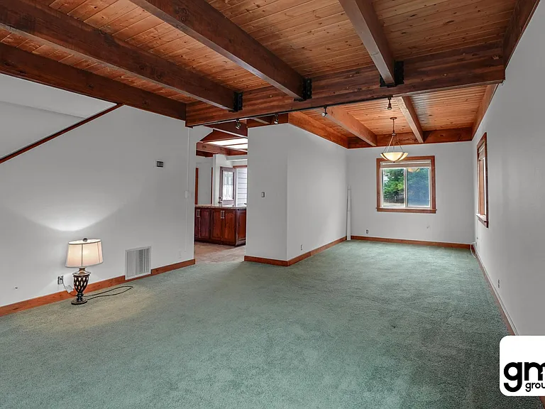 85 Valencia St — Photo 6