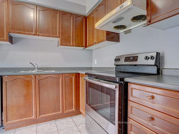 4th image of 29 Jamesway Cres