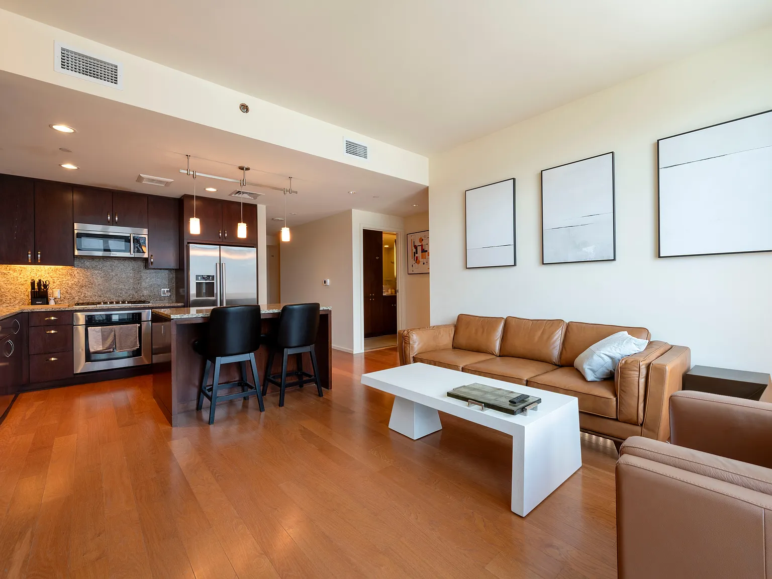 1 bed, 1.5 bath, 914 sqft, $2,500 — Photo 4