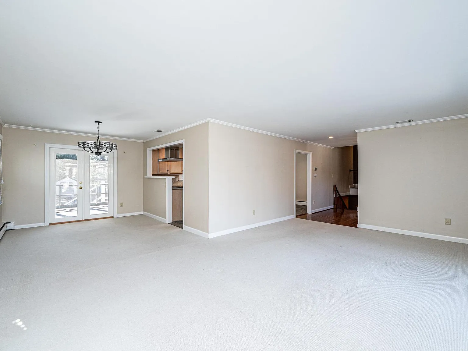 4 bed, 2958 sqft, $3,400 — Photo 4