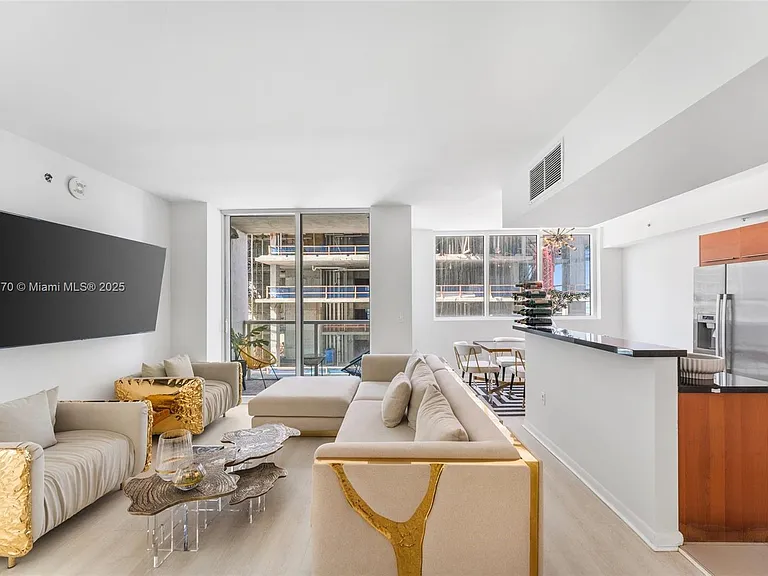 244 Biscayne Blvd #1808 — Photo 6