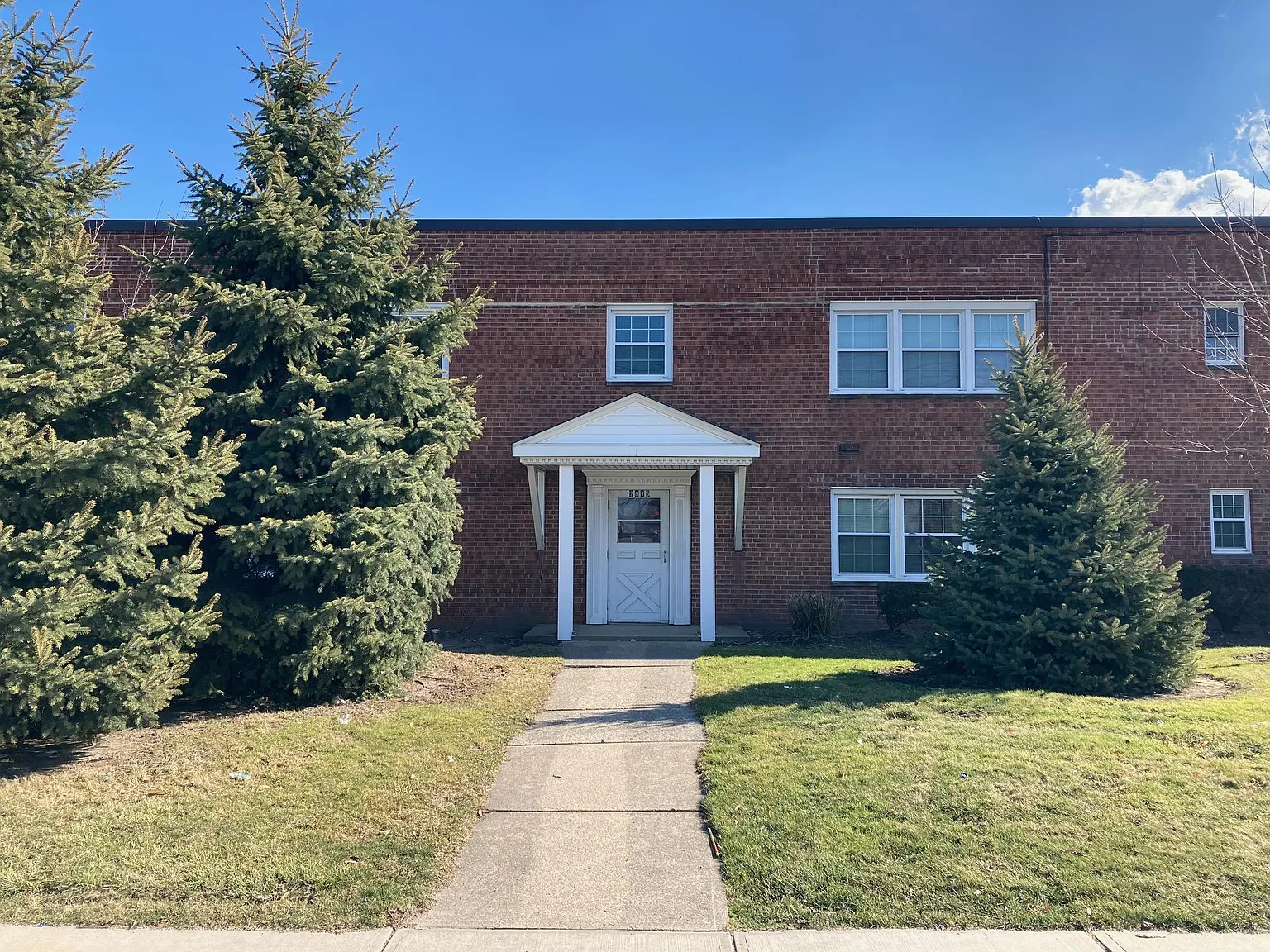 2075 Warrensville Center Rd — Photo 3