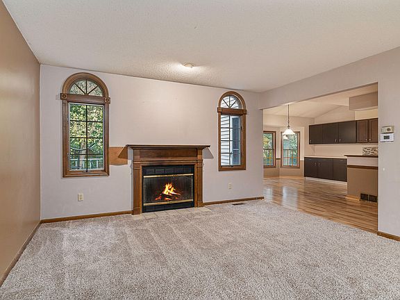 5th image of 903 Berkshire Dr