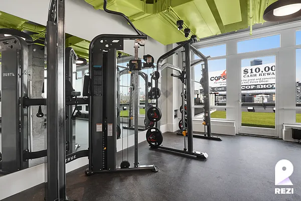 Rented by REZI | media 30