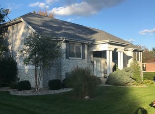 8722 Carriage Ln, Pendleton, IN 46064