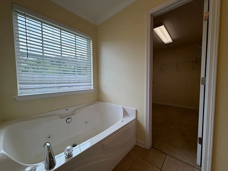 10 Southfork Dr SW — Photo 14